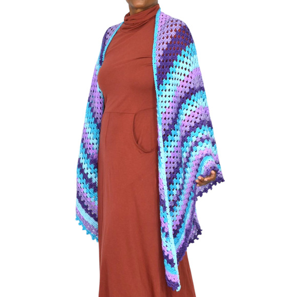 Hand Knit Crochet Shawl Blue Ombre Blanket Wrap Triangle Granny Squares One Size - Picture 8 of 16